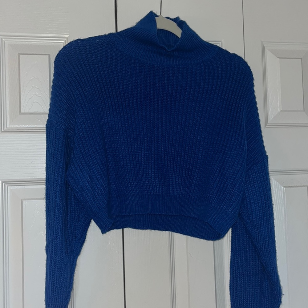 Cropped cobalt blue mock neck Vestique sweater